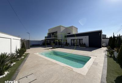 Casă cu 5 camere cu Teren 558 Mp în Malu Mare