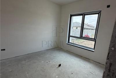 Casă cu 4 camere cu Teren 370 Mp în Moșnița Nouă