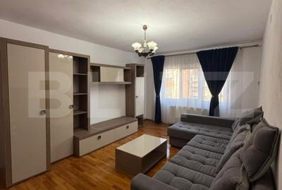 Apartament cu 2 camere decomandat, mobilat în Central