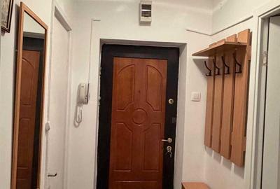 Apartament cu 2 camere decomandat în Titan