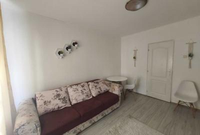 Garsonieră decomandată în Județean - 2