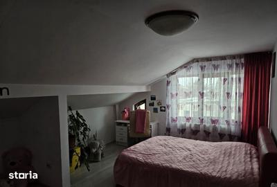 Casă cu Teren 1000 Mp în Central