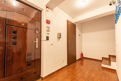 Casă individuală cu 8 camere cu Canalizare în Titulescu - 14