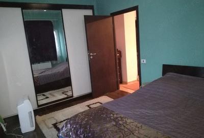 Apartament cu 3 camere semidecomandat în Chiajna