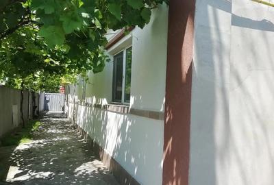 Casă cu 7 camere cu Teren 400 Mp în Central - 7