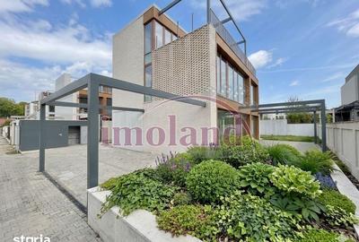 Casă cu 6 camere cu Teren 425 Mp în Central