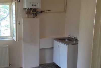 Casă cu 3 camere cu Teren 250 Mp în Domenii - 1