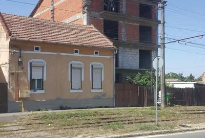 Casă cu Teren 800 Mp în Central