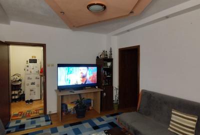 Apartament cu 3 camere decomandat în Gheorghe Lazăr - 2