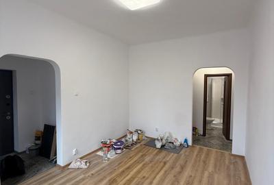 Apartament cu 3 camere decomandat în Eroii Revoluției - 1