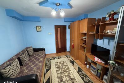 Casă cu 9 camere cu Teren 238 Mp în Central