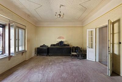 Casă cu 5 camere cu Teren 853 Mp în Ultracentral