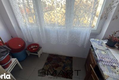 Apartament cu 2 camere decomandat, mobilat în Vasile Aaron - 2