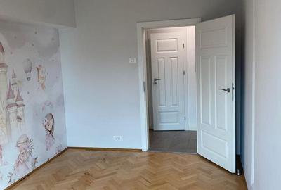Apartament cu 3 camere decomandat în Văcăresti - 13