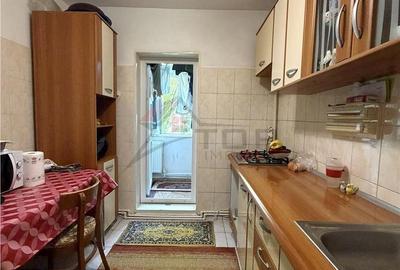 Apartament cu 3 camere decomandat în Nicolina - 5