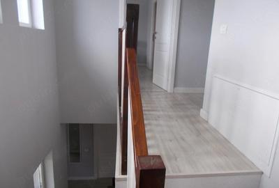 Casă cu 4 camere cu Teren 1190 Mp în Parța - 4