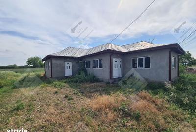 Casă cu 4 camere decomandat cu Teren 2250 Mp în Garoafa - 3
