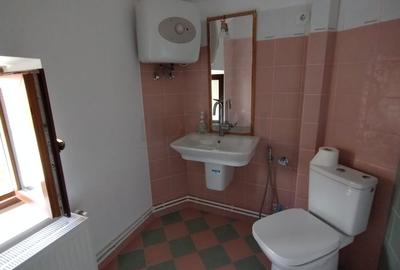 Apartament cu 3 camere decomandat în Capitale