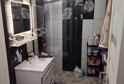 Apartament cu 3 camere decomandat în Dancu
