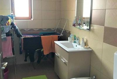 Casă cu 4 camere în Iris