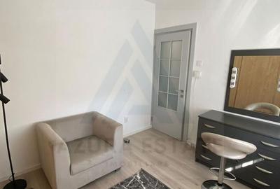 Apartament cu 3 camere semidecomandat, mobilat în Ștrand - 4