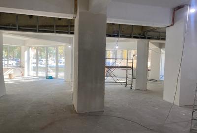 Spațiu comercial, de 429 mp, în Tomis II - 7