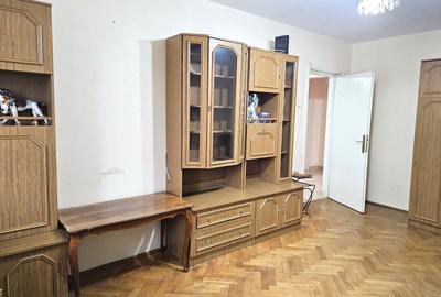 Apartament cu 3 camere decomandat, mobilat în Piața Centrală - 9