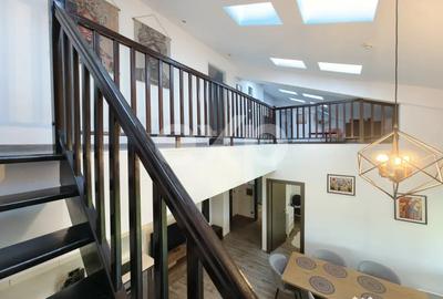 Apartament cu 5 camere decomandat în Poiana Brașov