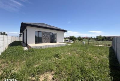 Casă cu 4 camere cu Teren 400 Mp în Domnești - 3