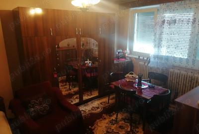 Garsonieră decomandată în Central