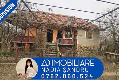 Casă cu 3 camere cu Teren 3019 Mp în Rasovița