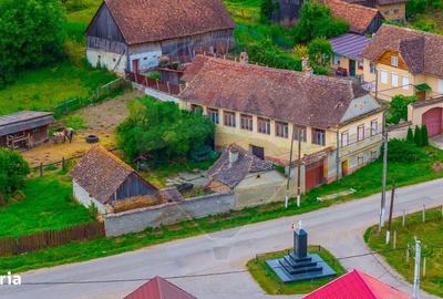 Casă cu 4 camere în Lovnic