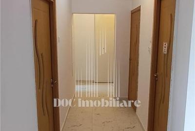 Apartament cu 2 camere decomandat în Sălăjan