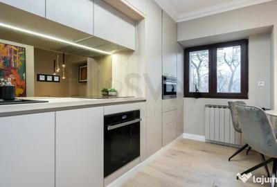 Apartament cu 4 camere decomandat în Victoriei