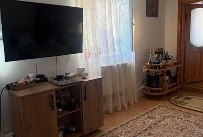 Casă cu 3 camere în Hârșova