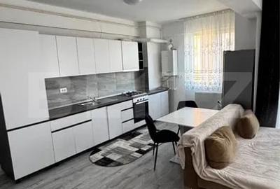Apartament cu 3 camere semidecomandat, mobilat în Valea Adâncă