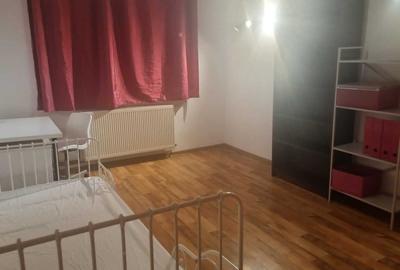 Casă cu 3 camere cu Teren 320 Mp în Roșu