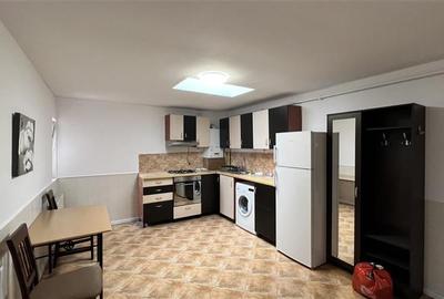 Apartament cu 3 camere semidecomandat, mobilat în Zorilor