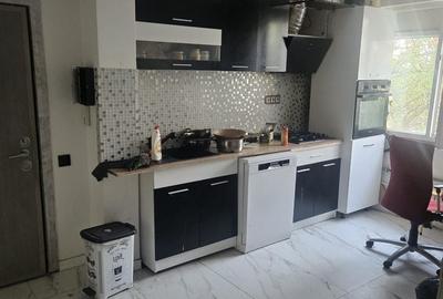 Apartament cu 3 camere semidecomandat în Titan - 8