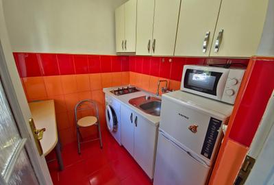 Apartament cu 2 camere semidecomandat, mobilat în City Park Mall - 9
