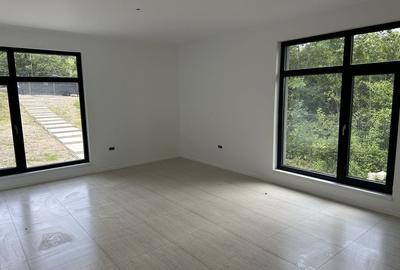 Casă cu 4 camere în Răzvad - 5
