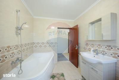 Casă cu 7 camere cu Teren 600 Mp în Sânmartin - 15