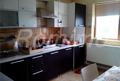 Casă cu 3 camere cu Teren 300 Mp în Valu lui Traian - 2