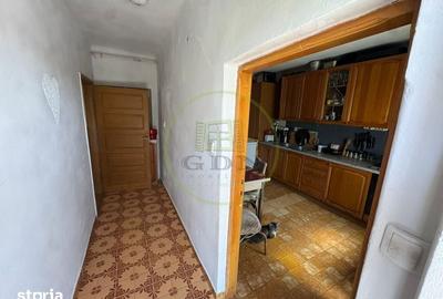 Casă cu 5 camere decomandat cu Teren 430 Mp în Siloz - 9