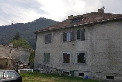 Casă cu 9 camere cu Canalizare în Schei - 4