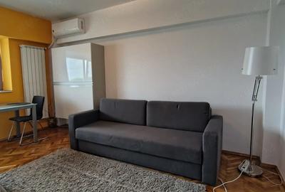 Garsonieră decomandată în Central