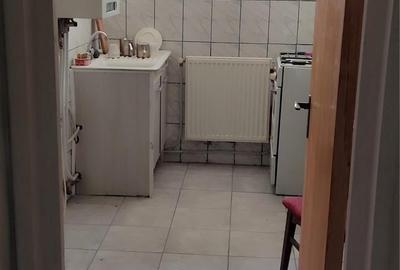 Apartament cu 3 camere decomandat în Central - 1