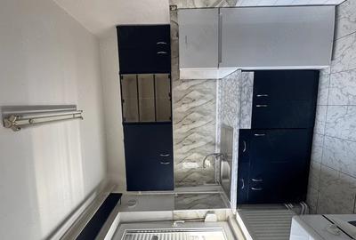 Apartament cu 3 camere decomandat în Podgoria