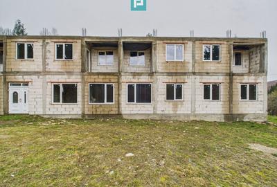 Casă individuală cu 25 camere cu Canalizare în Poiana Mărului - 2