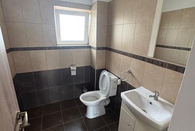 Apartament cu 3 camere în Dumbrăvița
